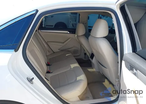 2014 Volkswagen Passat 1.8T Se z USA, uszkodzony, nr VIN 1VWBT7A31EC056596